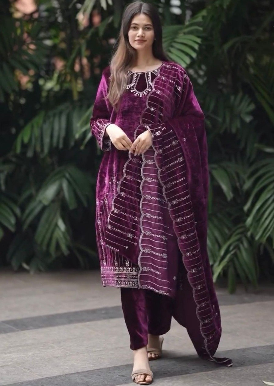 SHREE HARI SRK 5211 VELVET PAKISTANI SALWAR SUITS 