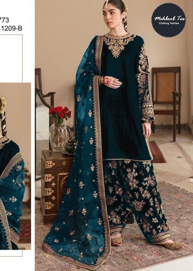 MEHBOOB TEX 1209 B VELVET PAKISTANI SUITS MORPITCH SHED