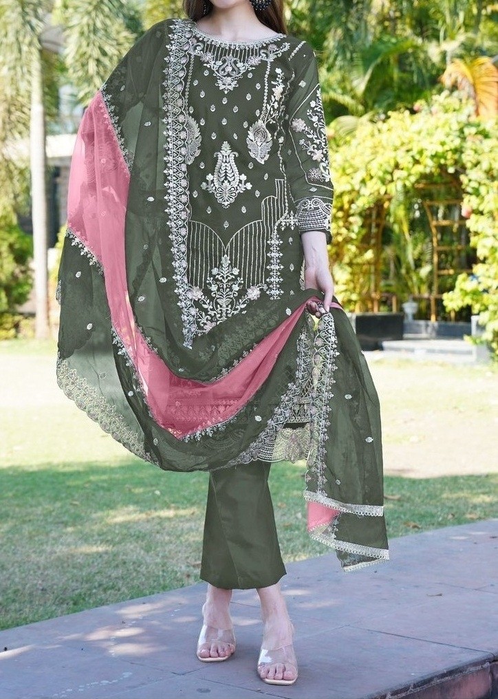 MEHBOOB TEX 1475 D LATEST DESIGN PAKISTANI SUITS IN SURAT