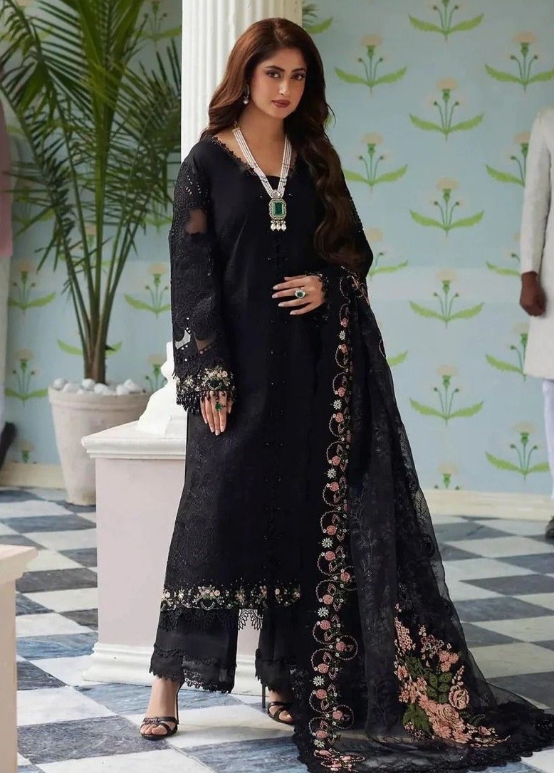 SANIYA TRENDZ 7102 HIT DESIGN DEALER PAKISTANI SUITS