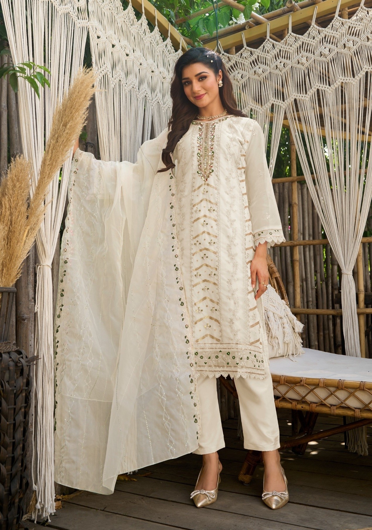 MUSHQ M 316 D LATEST PAKISTANI SUITS IN INDIA