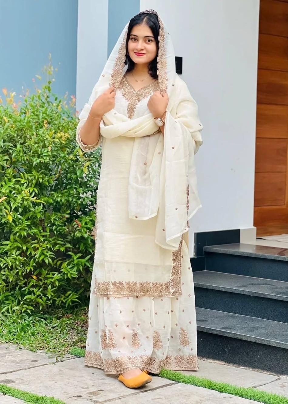 SHREE HARI SR 1666 LATEST DESIGN PAKISTANI SUITS