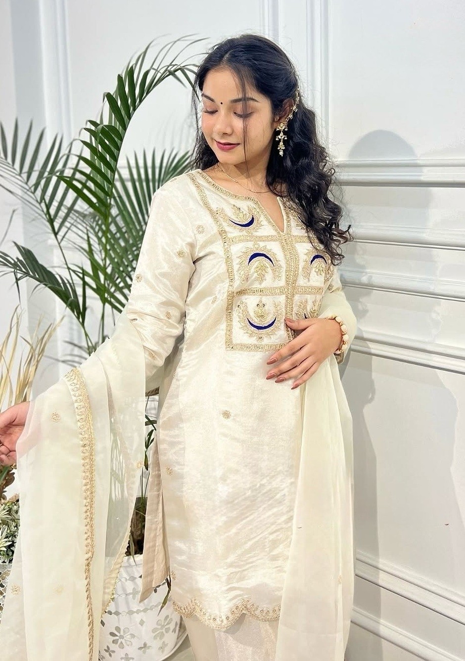 SHREE HARI ZSR 3105 LATEST 2025 PAKISTANI SUITS